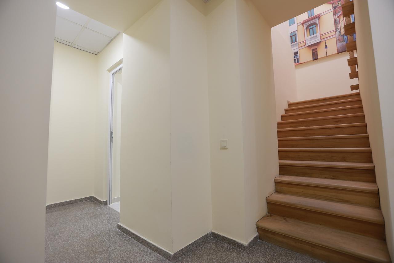 טביליסי Midtown Hotel & Hostel מראה חיצוני תמונה