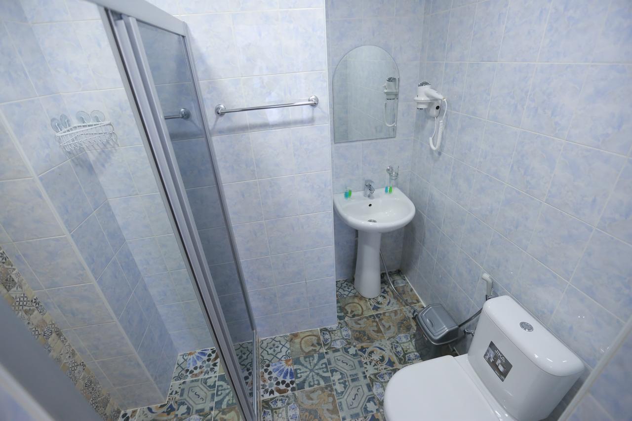 טביליסי Midtown Hotel & Hostel מראה חיצוני תמונה